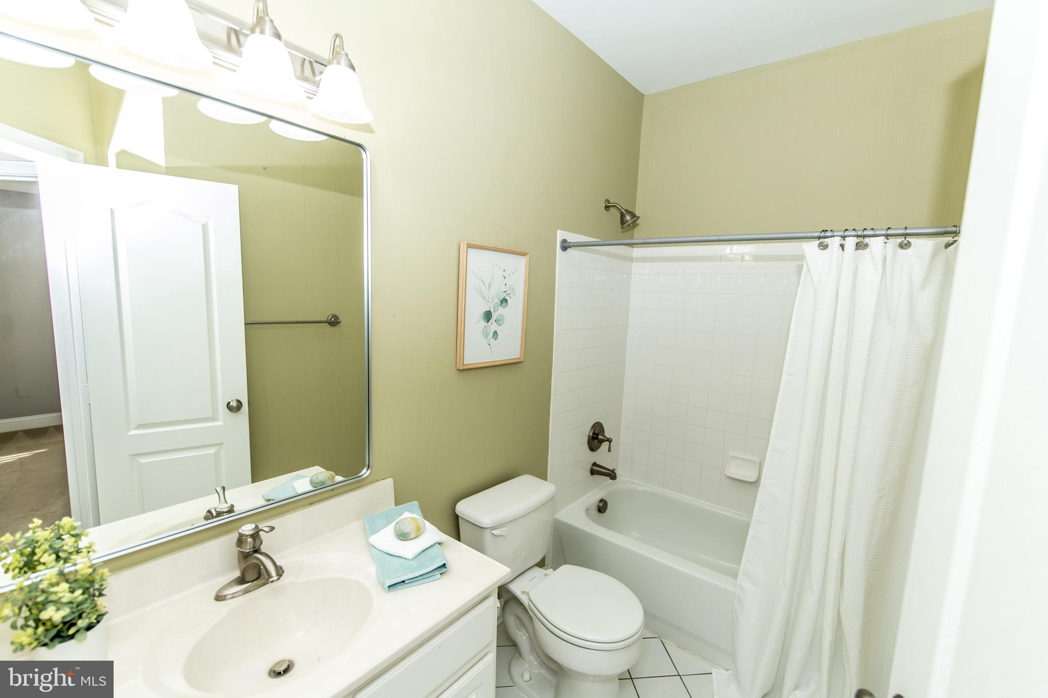 2109 Clark Place Silver Spring, MD 20910 - Photo 28 of 49 Bathroom 2
