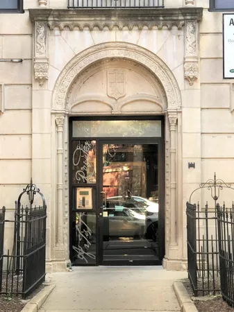 $1,100 | 6165 North Winthrop Avenue, Unit 609, Chicago, IL 60660