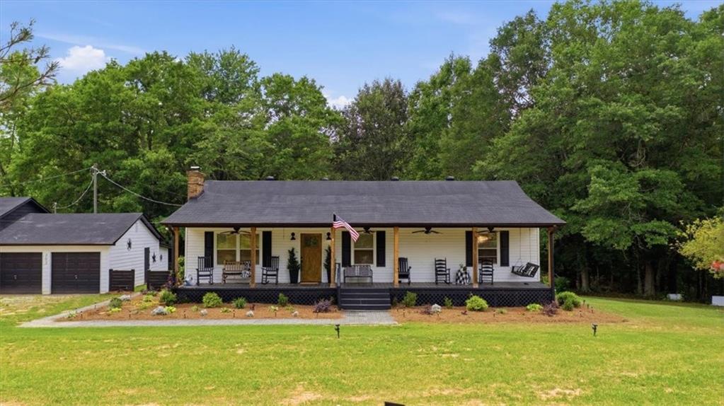 303 Mt View Buchanan, GA 30113 - Photo 2 of 31