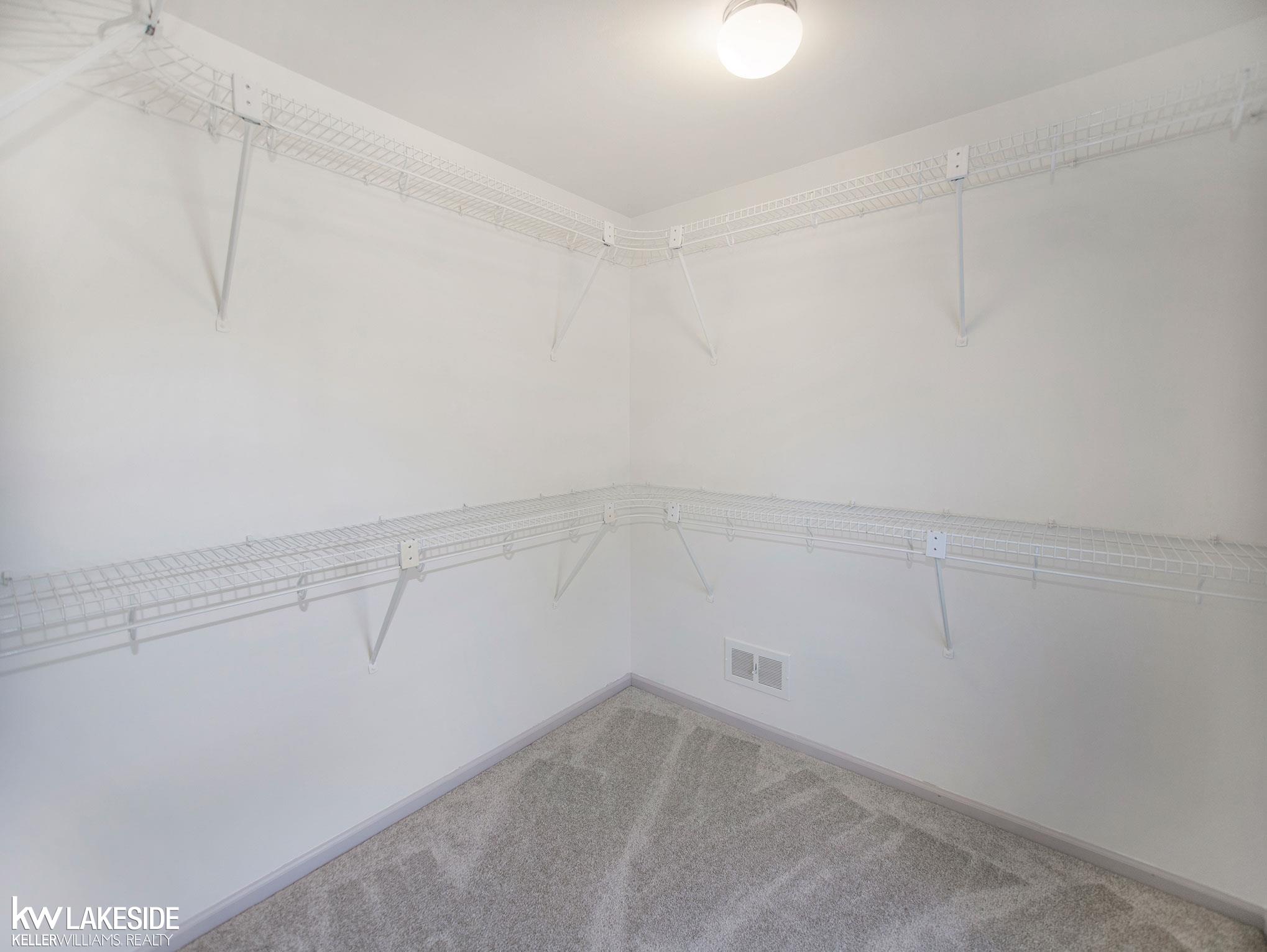 2681 Powderhorn Ridge Road Rochester, MI 48309 - Photo 8 of 46