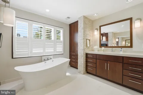 $1,699,000 | 1553 22nd Street North, Arlington, VA 22209