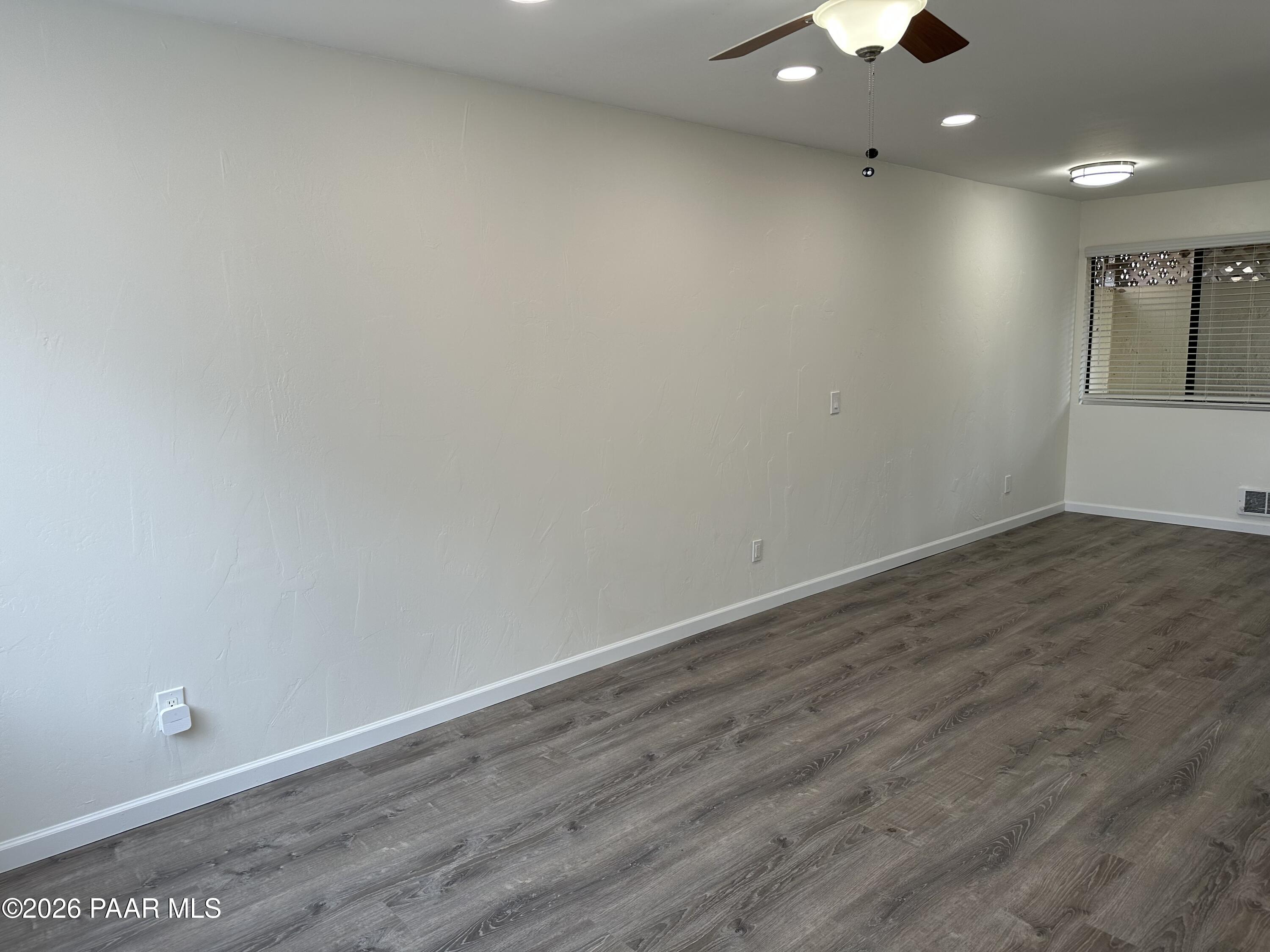 609 East Goodwin Street Prescott, AZ 86303 - Photo 28 of 40 Unit B Living Room