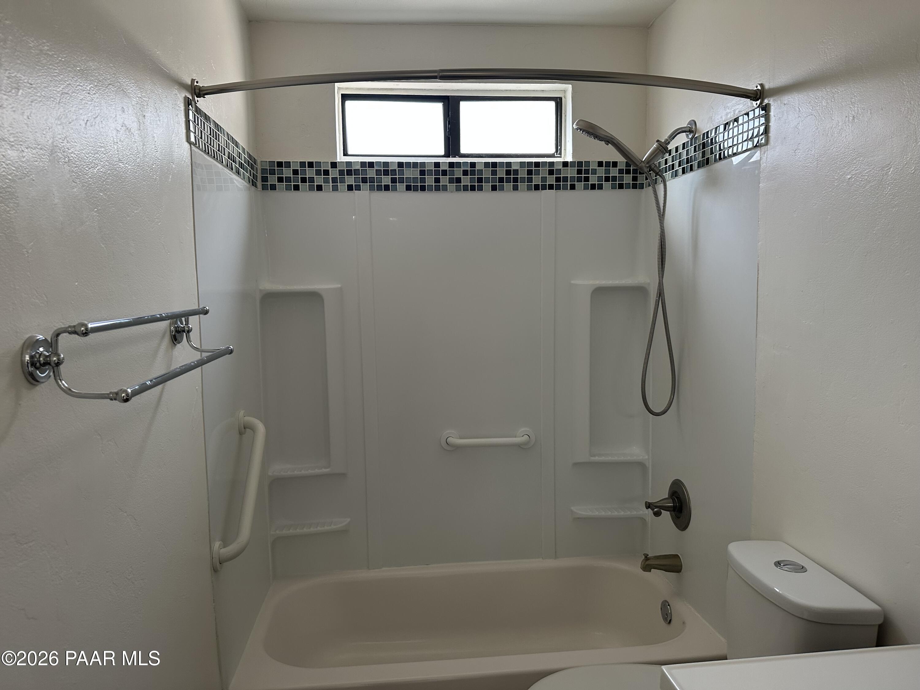 609 East Goodwin Street Prescott, AZ 86303 - Photo 30 of 40 Unit B Bathroom View 1