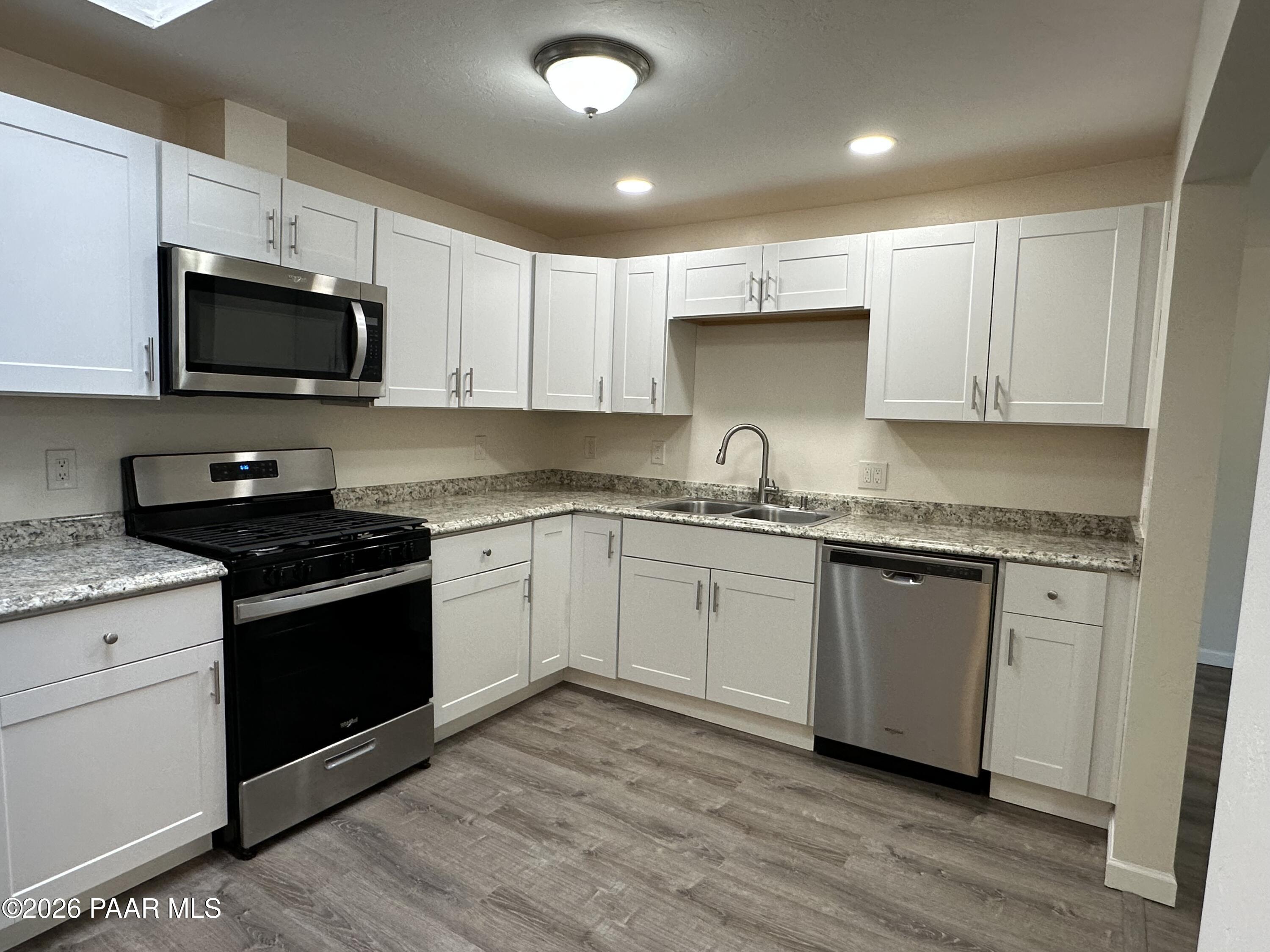 609 East Goodwin Street Prescott, AZ 86303 - Photo 8 of 40 Main House Kitchen View 2