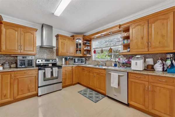 $4,250 | 9000 Southwest 40th Terrace, Miami, FL 33165