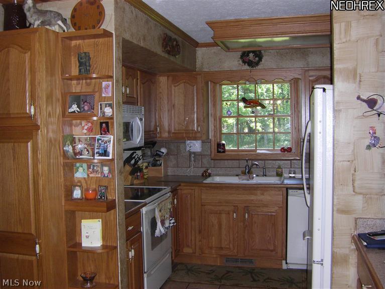 7685 Morley Road Mentor, OH 44060 - Photo 8 of 23 Gallery Image 8