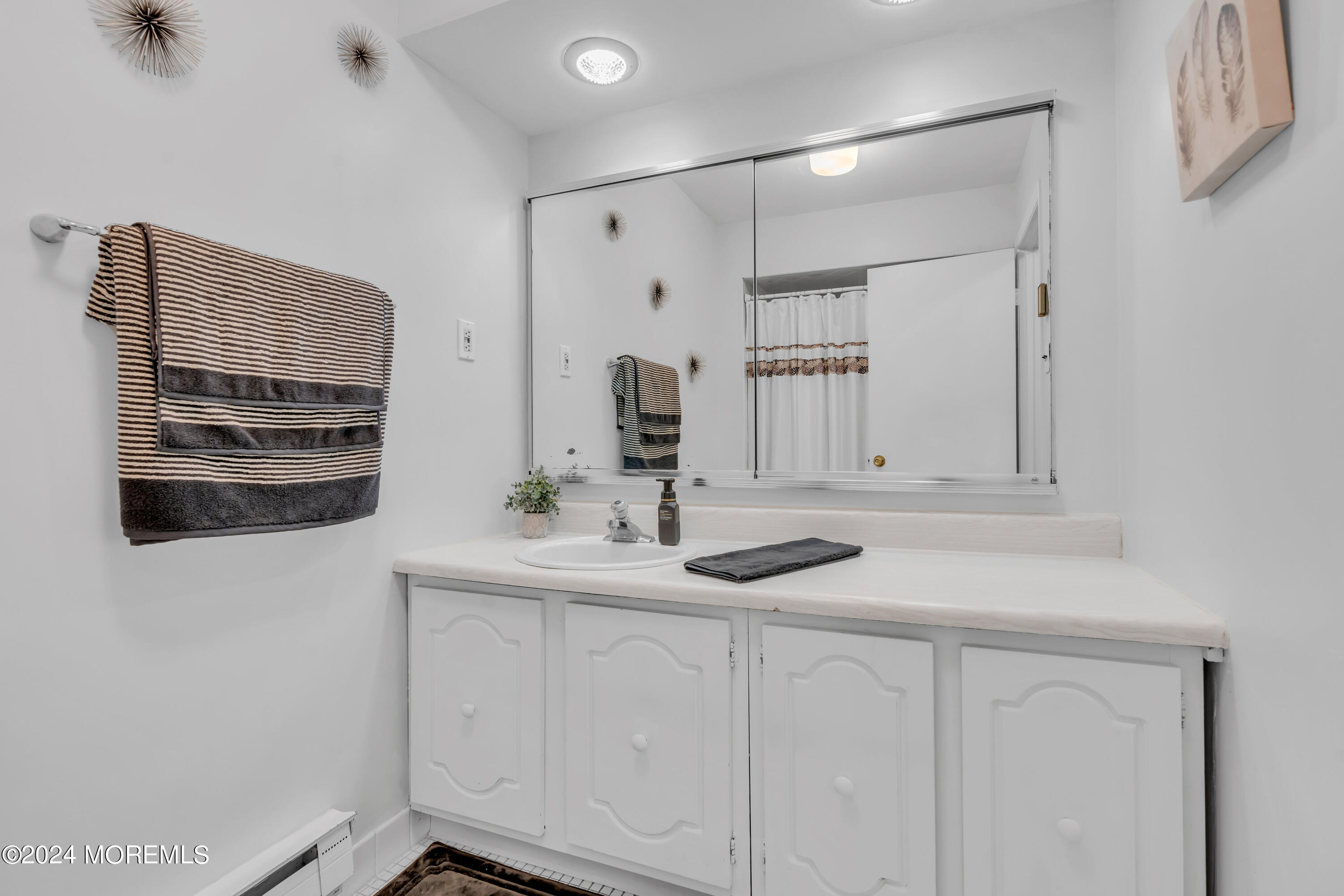97 Arrowood Road, Unit E Englishtown, NJ 07726 - Photo 17 of 20 18