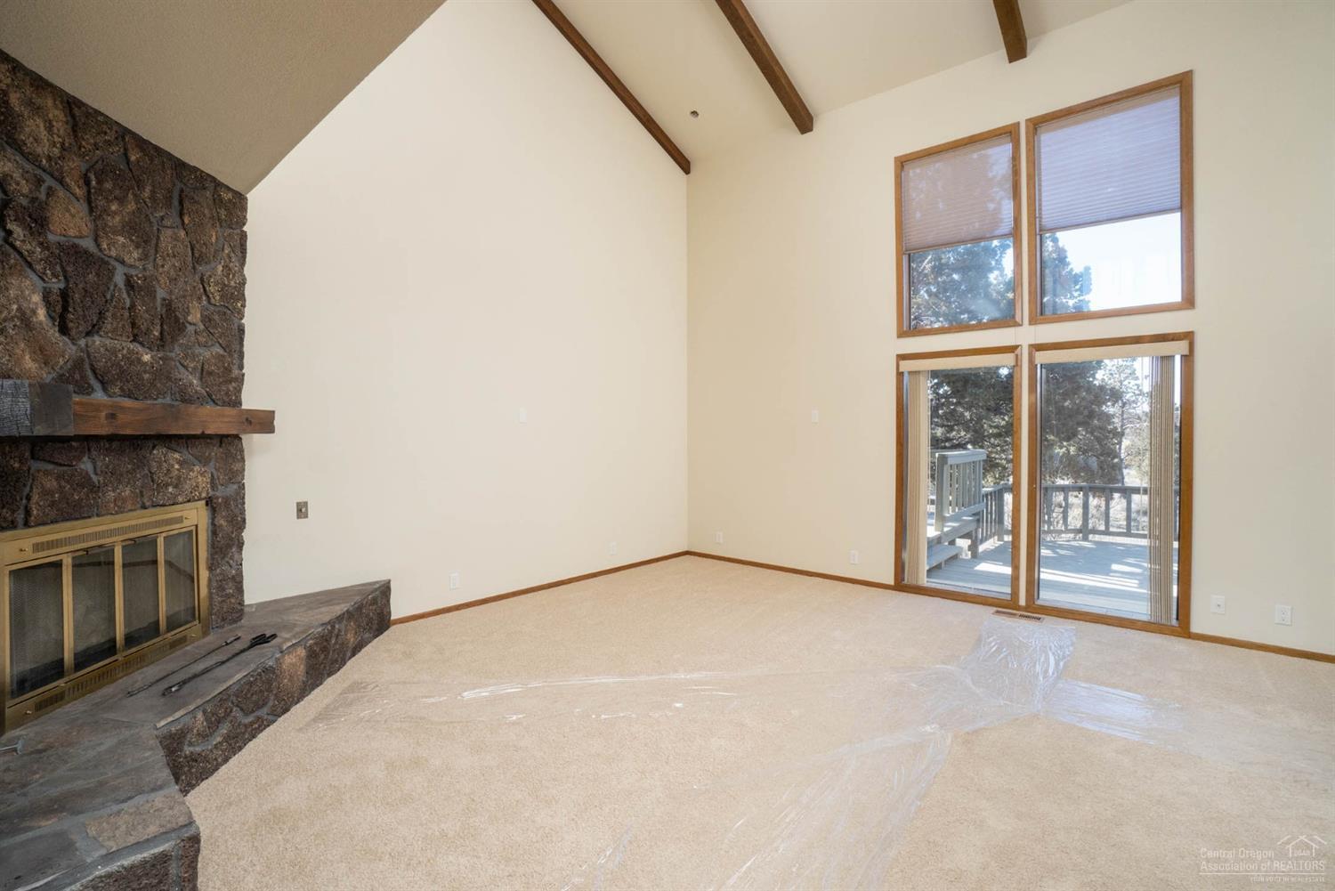 21565 Dale Road Bend, OR 97701 - Photo 6 of 23 Additional Photo