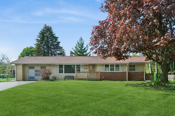$357,000 | 2302 Theda Lane, Rolling Meadows, IL 60008