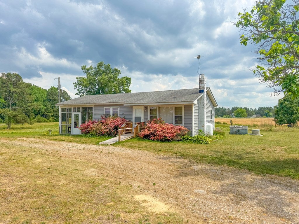 4297 Green Hill Road Blackstone, VA 23824 - Photo 16 of 21 Gallery Image 16