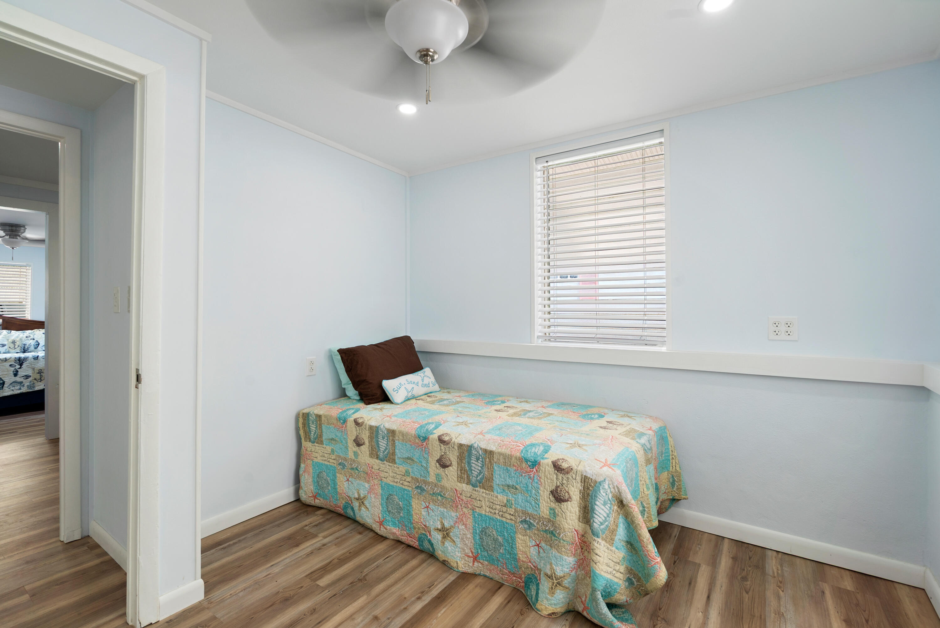 4 Tina Place Key Largo, FL 33037 - Photo 15 of 30 Guest bedroom