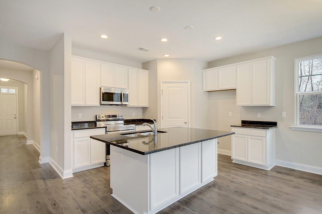 8924 Old State Road Holly Hill, SC 29059 - Photo 4 of 9 Jasper Kitchen