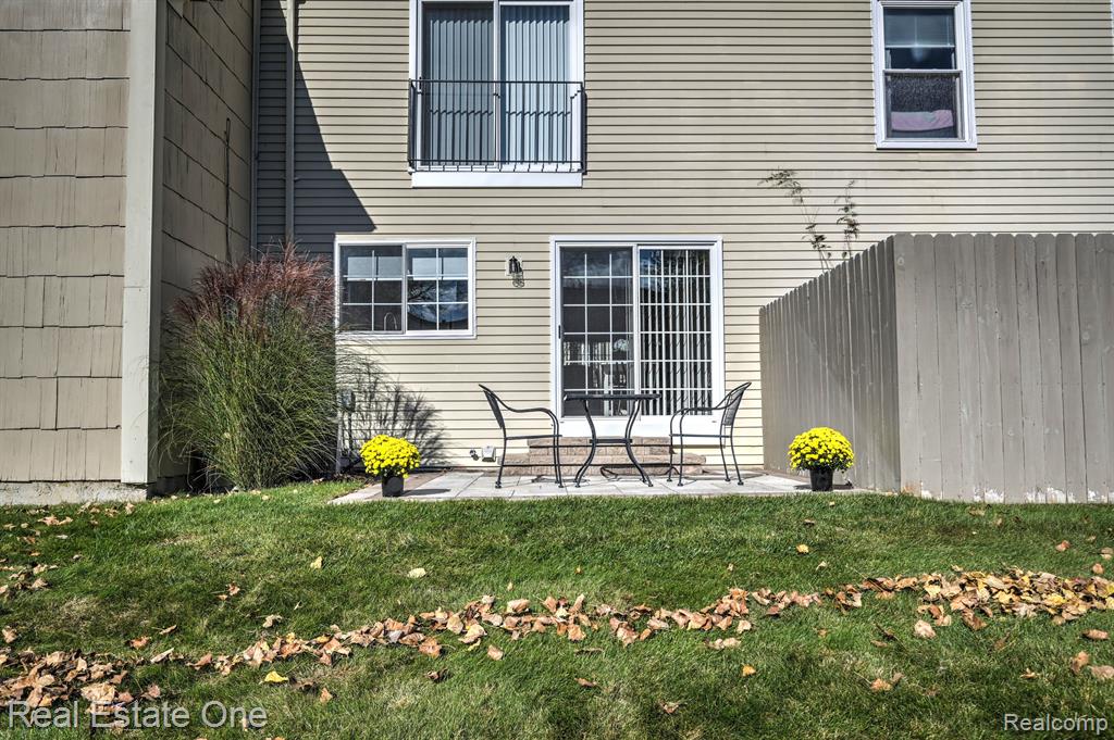 1427 Lantern Lane, Unit 35 Rochester Hills, MI 48306 - Photo 8 of 55