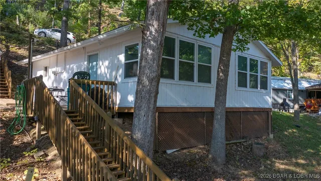 $245,000 | 31029 Jasper Drive, Rocky Mount, MO 65072