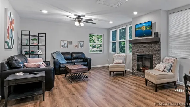 $245,000 | 31029 Jasper Drive, Rocky Mount, MO 65072