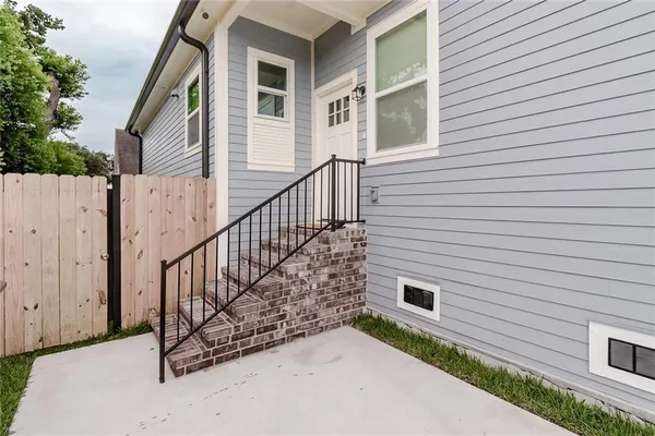 $419,000 | 8532 Regiment Drive, Chalmette, LA 70043