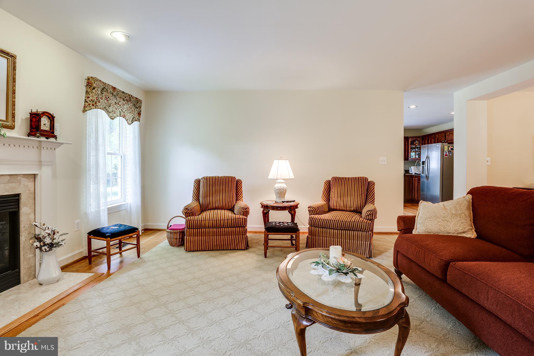 9941 Old Mill Road Ellicott City, MD 21042 - Photo 8 of 27 Living Room