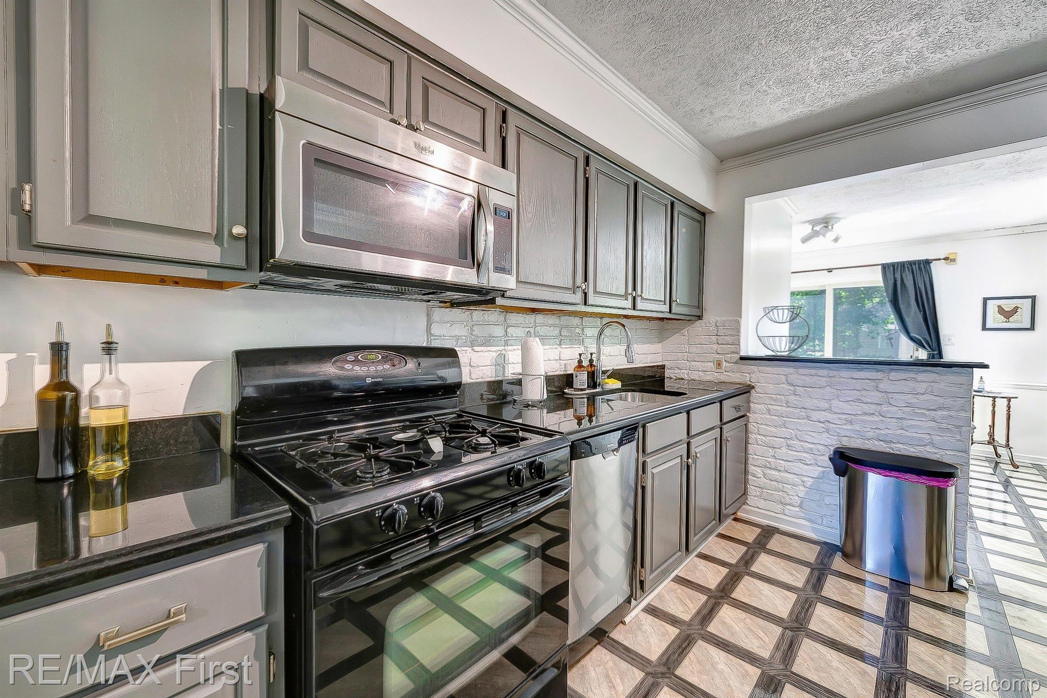 2105 Romeo Street Ferndale, MI 48220 - Photo 10 of 19 Gallery Image 10