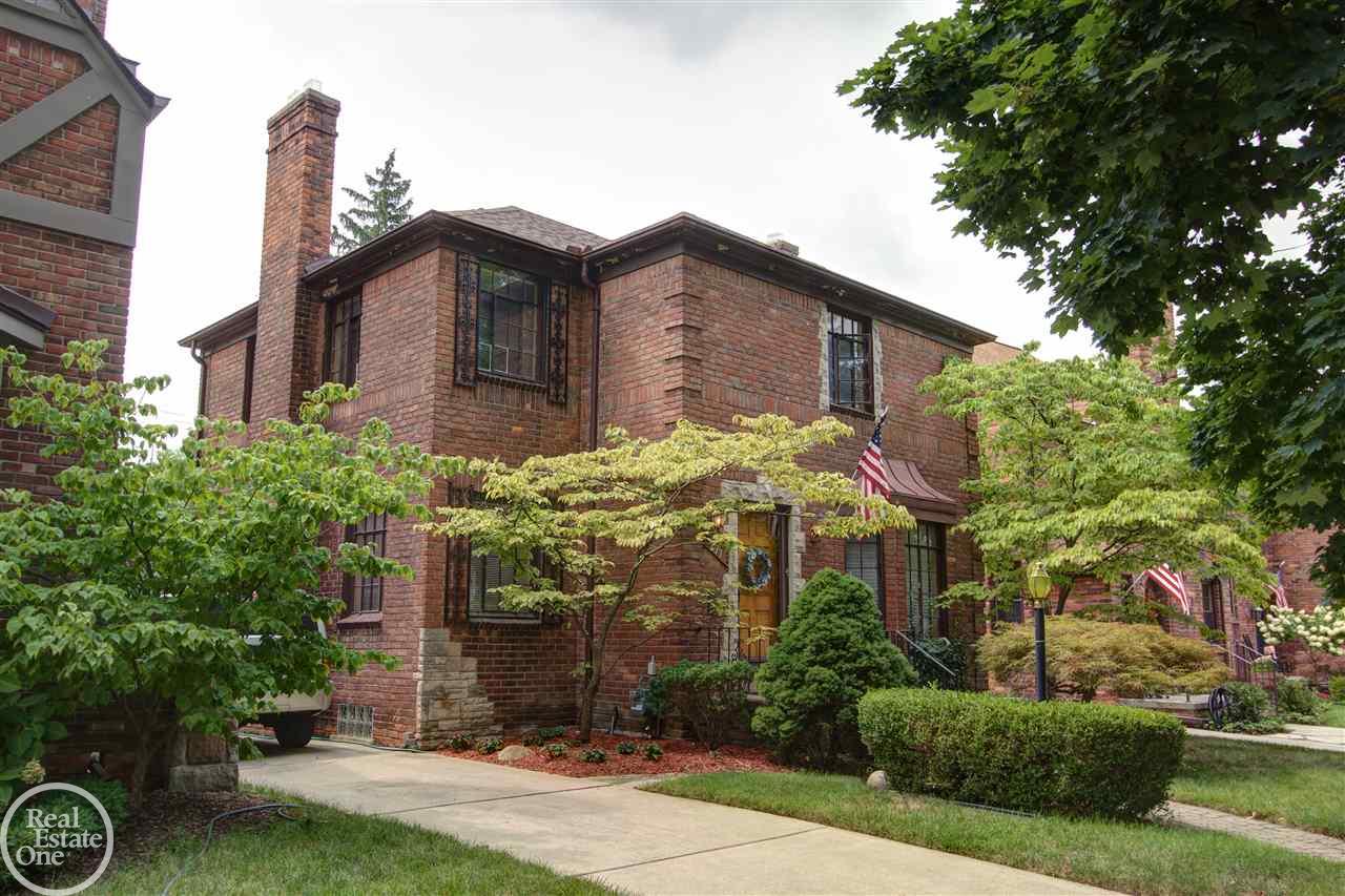 271 Moran Road Grosse Pointe Farms, MI 48236 - Photo 9 of 41