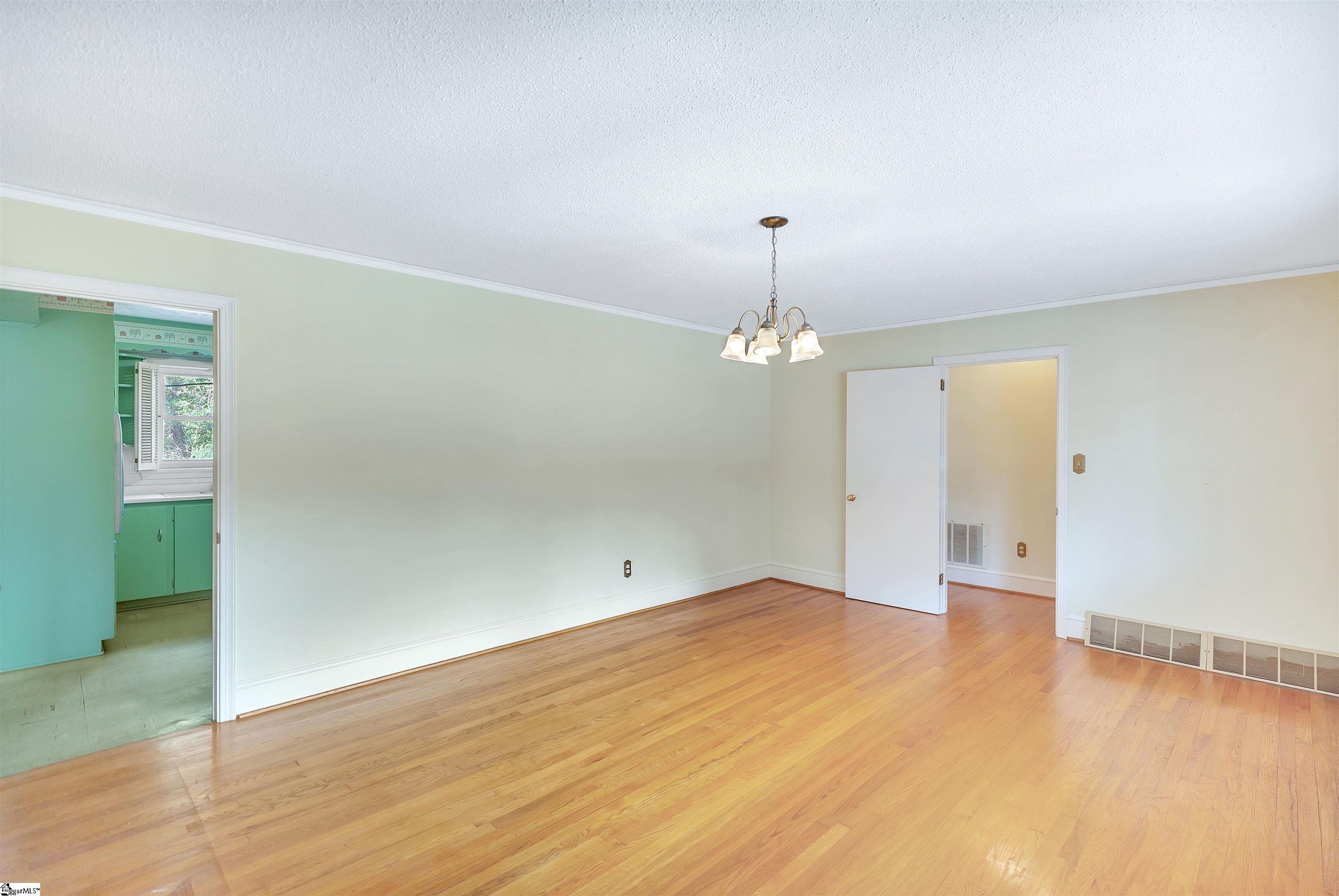 2156 Gentry Memorial Highway Pickens, SC 29671 - Photo 9 of 38