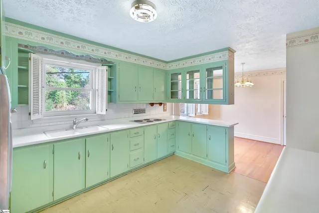 $250,000 | 2156 Gentry Memorial Highway, Pickens, SC 29671