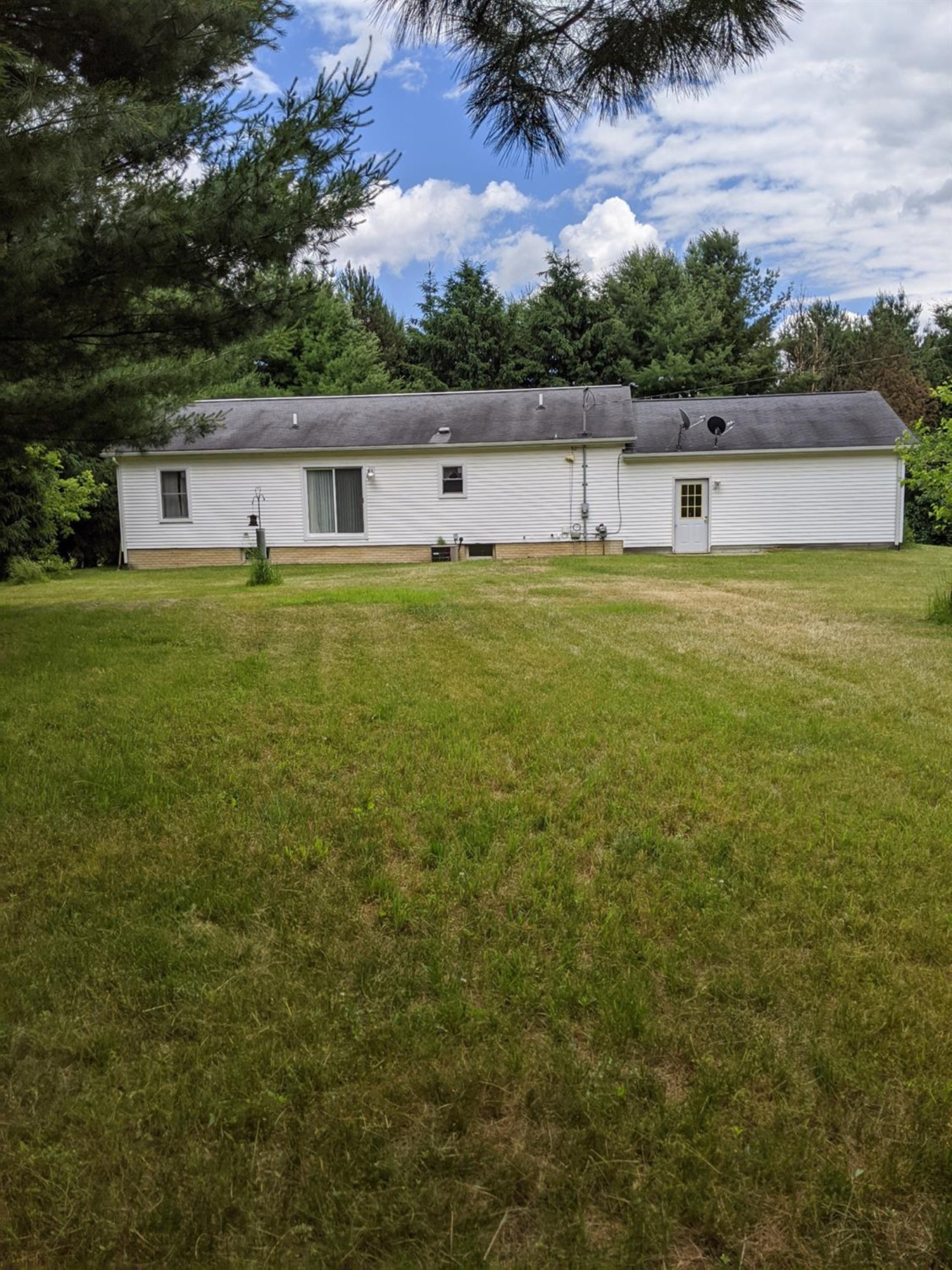 21396 Waterloo Road Chelsea, MI 48118 - Photo 22 of 23 Photo 22