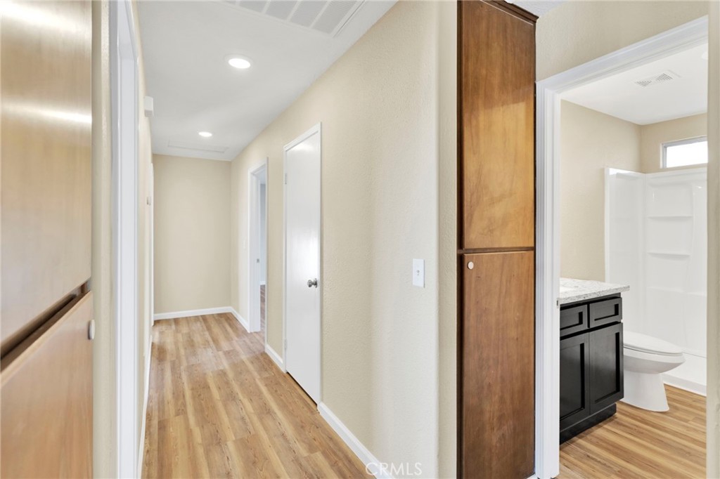 24726 Cahuilla Road Apple Valley, CA 92307 - Photo 18 of 41