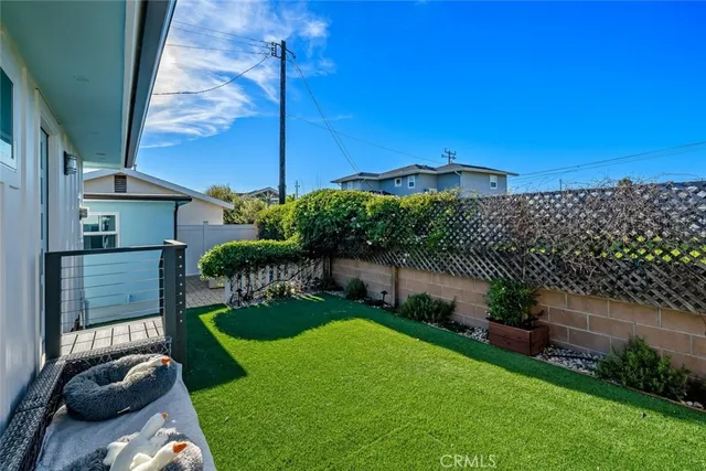 $1,700,000 | 29 11th Street, Cayucos, CA 93430