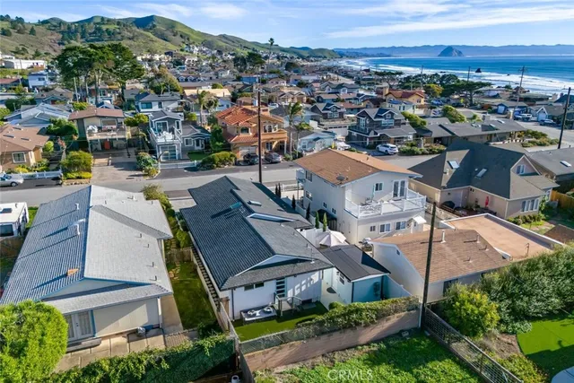 $1,700,000 | 29 11th Street, Cayucos, CA 93430