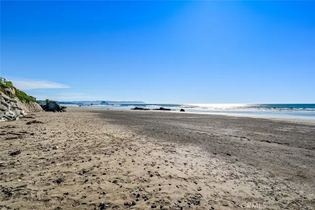 $1,700,000 | 29 11th Street, Cayucos, CA 93430