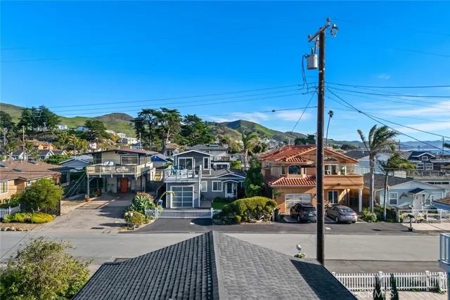 $1,700,000 | 29 11th Street, Cayucos, CA 93430
