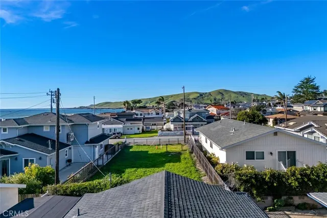 $1,700,000 | 29 11th Street, Cayucos, CA 93430