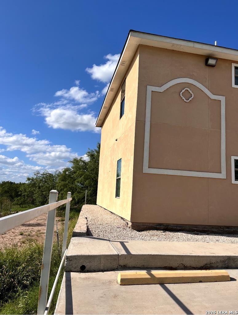 391 Riverside Drive Eagle Pass, TX 78852 - Photo 9 of 13