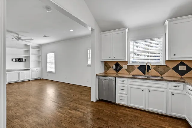 $1,800 | 1959 Knoll Street, Houston, TX 77080