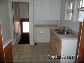 1015 West Marietta Street Decatur, IL 62522 - Photo 3 of 7