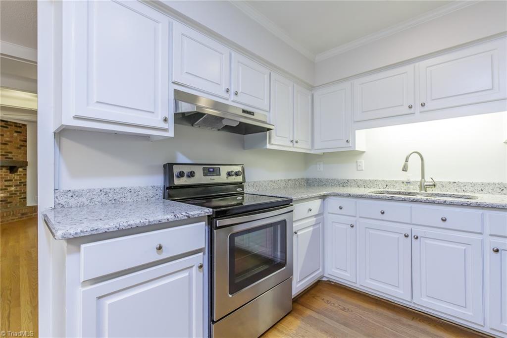 3648 Harris Road Burlington, NC 27215 - Photo 5 of 24 Gallery Image 5