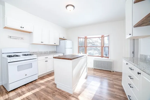 $499,000 | 11 Holden Street, Worcester, MA 01605