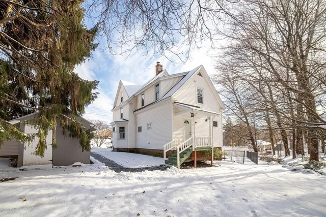 $499,000 | 11 Holden Street, Worcester, MA 01605