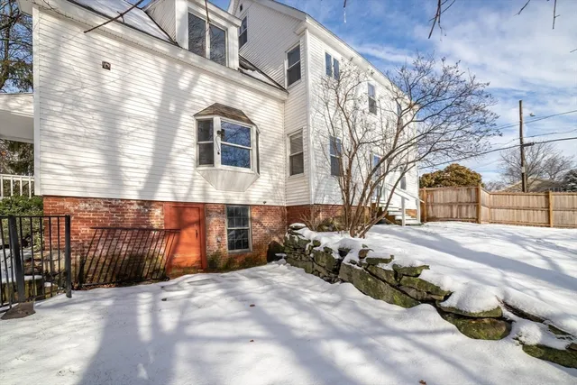 $499,000 | 11 Holden Street, Worcester, MA 01605