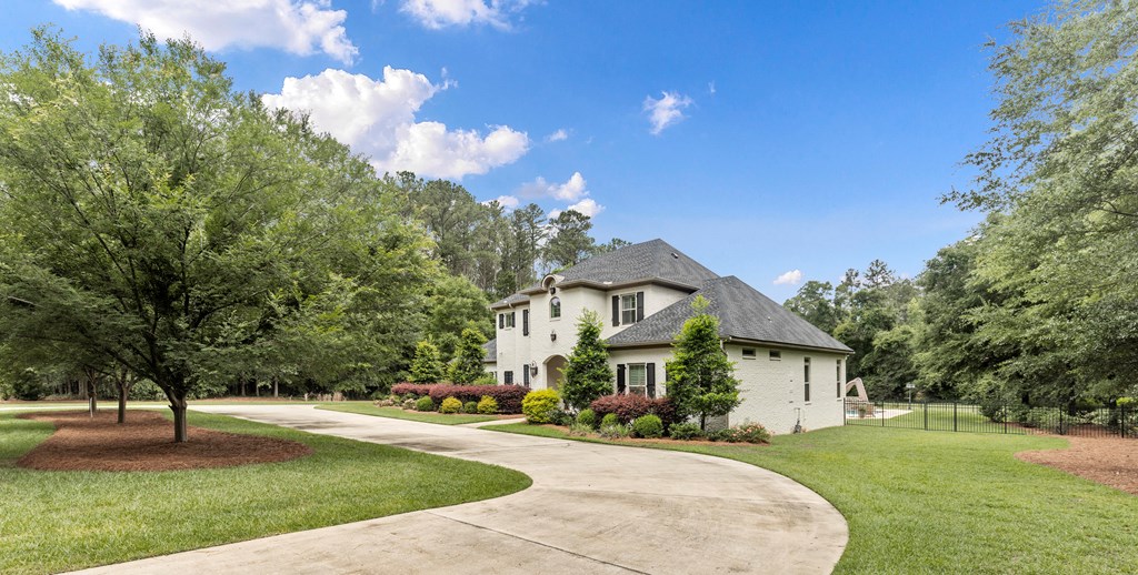 807 Liveoak Trail Dothan, AL 36305 - Photo 11 of 96
