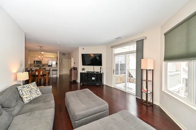 $235,500 | 6995 South Riverwood Boulevard, Unit 210, Franklin, WI 53132