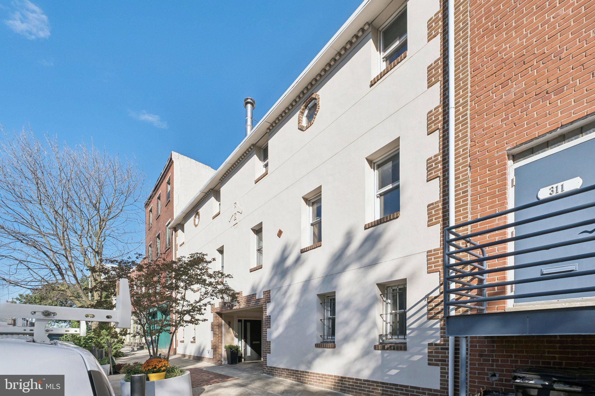315 North Front Street, Unit 315 Philadelphia, PA 19106 - Photo 23 of 39 a view of building along with street