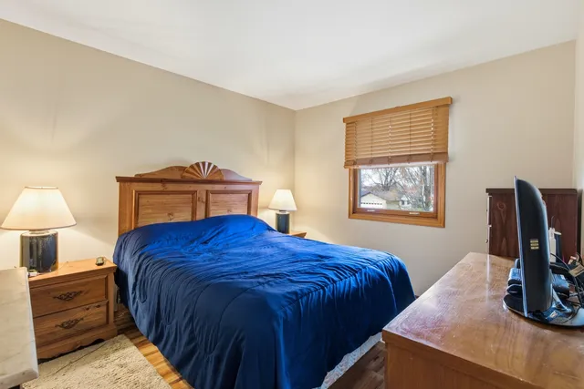 $379,900 | 1688 President Street, Glendale Heights, IL 60139