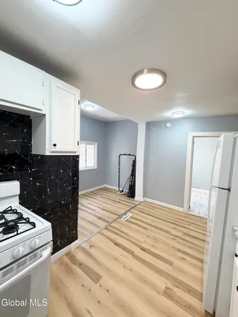$1,500 | 247 Elk Street, Albany, NY 12206