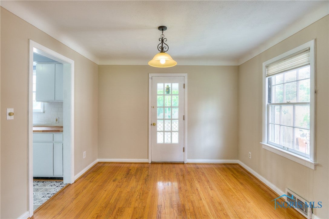 3319 Aldringham Road Toledo, OH 43606 - Photo 9 of 19 Dining Room