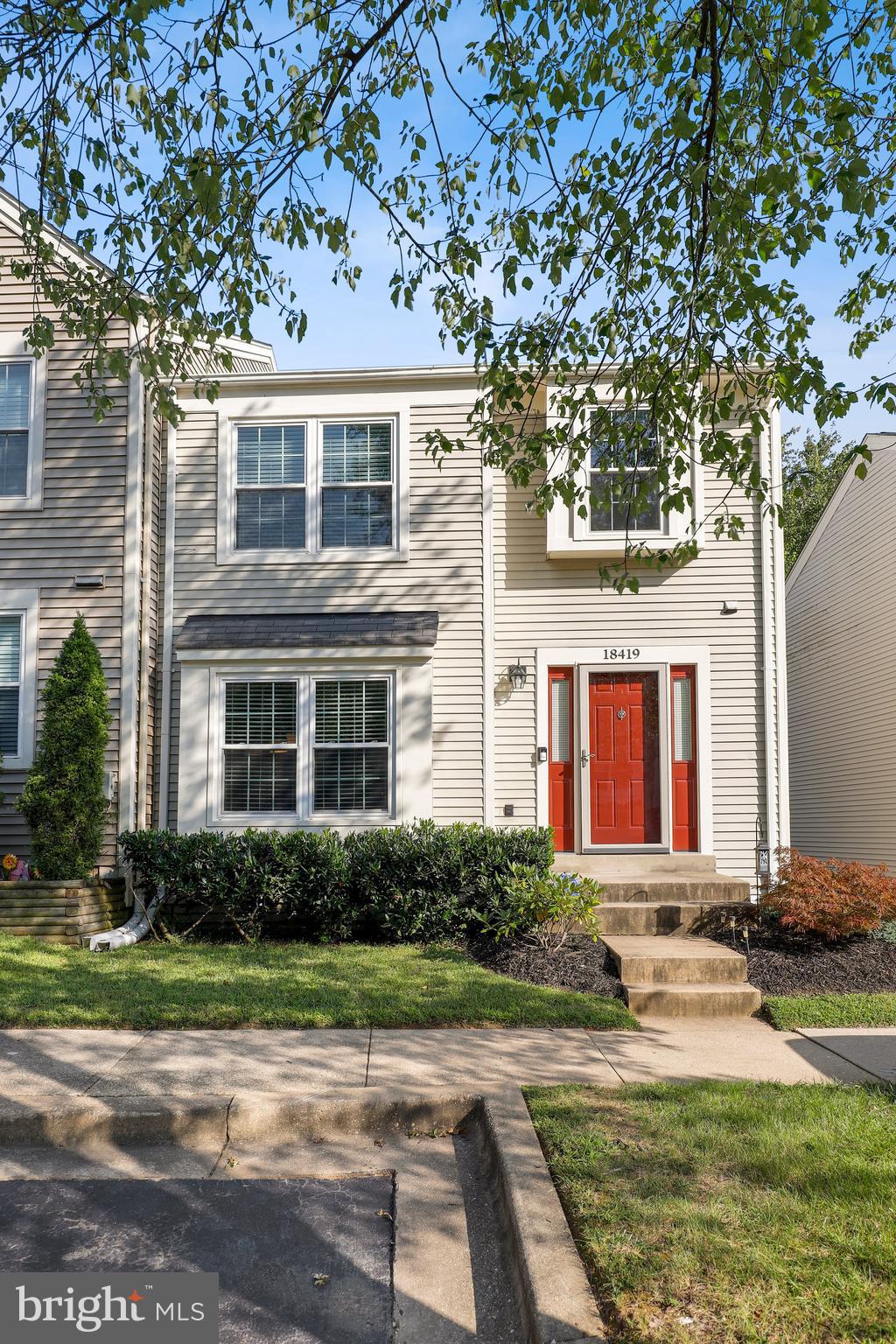 18419 Hallmark Court Gaithersburg, MD 20879 - Photo 2 of 50