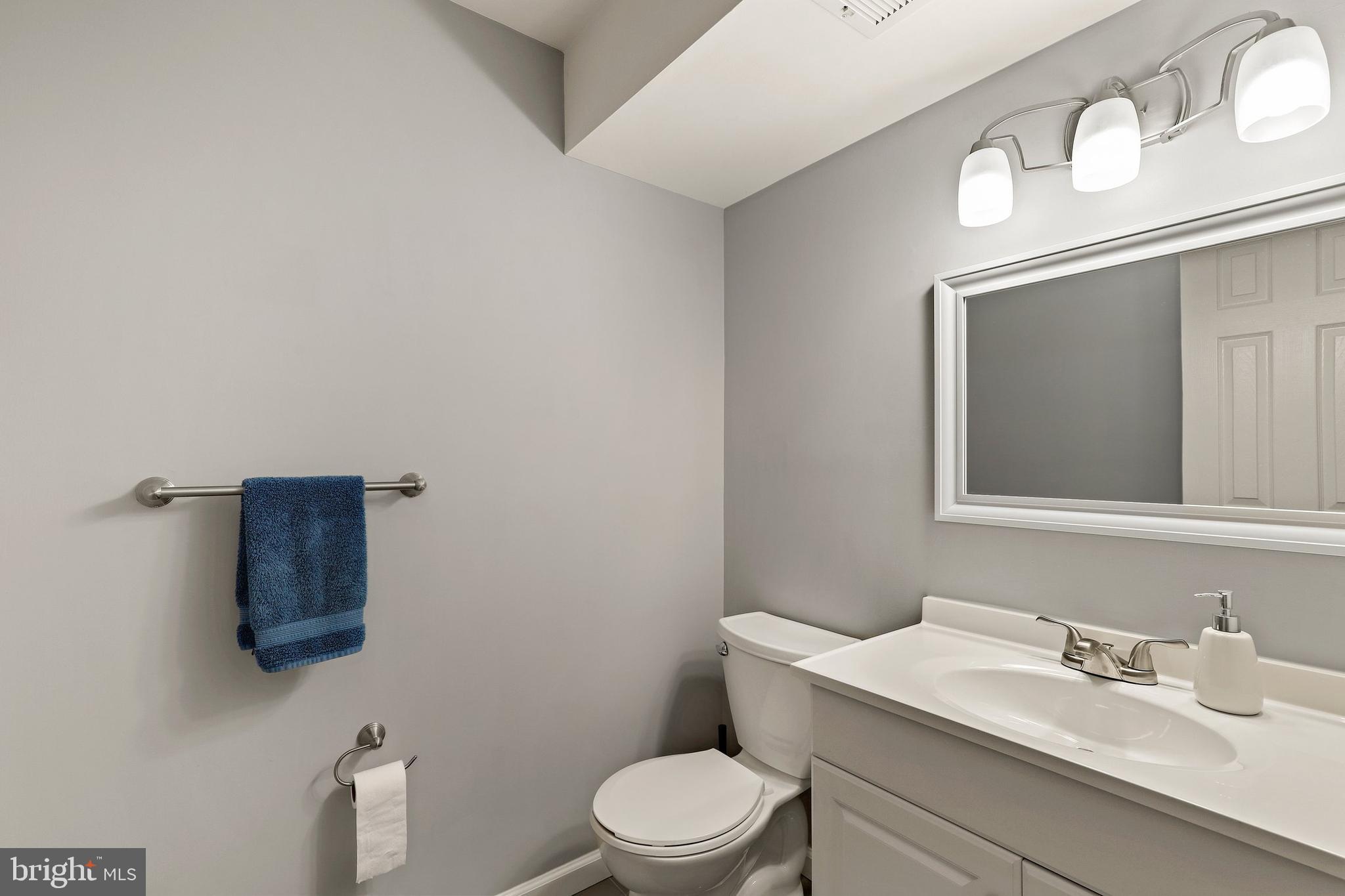 18419 Hallmark Court Gaithersburg, MD 20879 - Photo 5 of 50