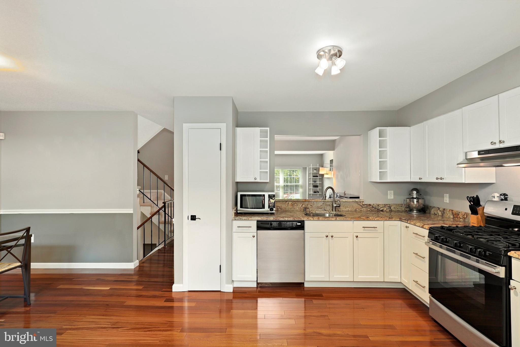 18419 Hallmark Court Gaithersburg, MD 20879 - Photo 10 of 50