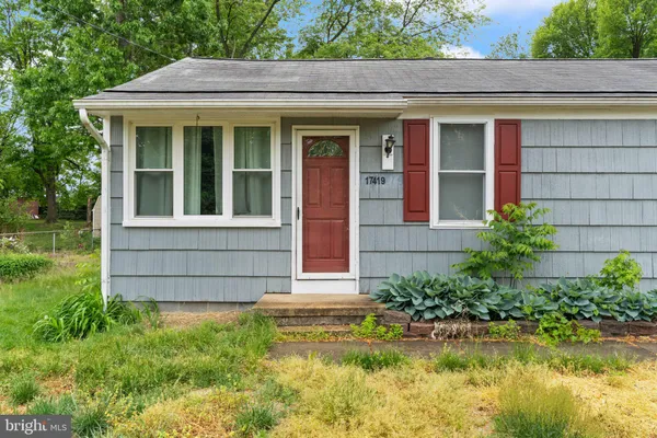 $599,999 | 17423 Wilson Street, Dumfries, VA 22026