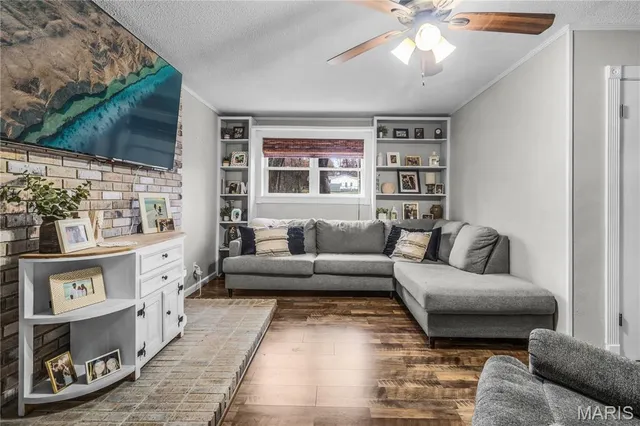 $252,500 | 908 East Cottonwood Lane, Dexter, MO 63841